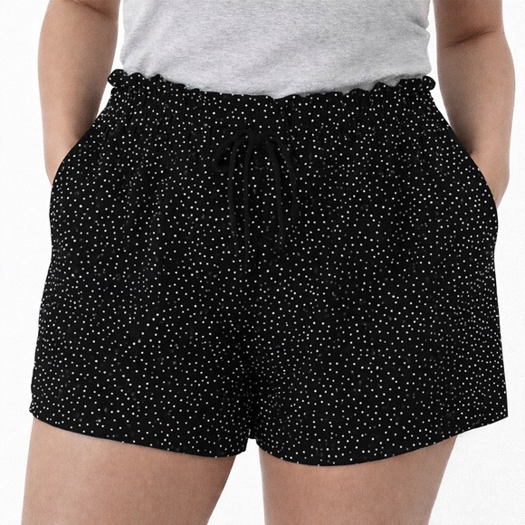 torrid Pants - Torrid Paper Bag Shorts Polka Dot Black White Mid Rise Size L